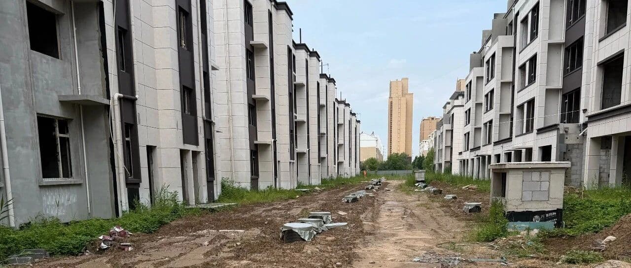 滨州白鹭湖公馆逾期交付超半年,业主追问交房与赔偿方案