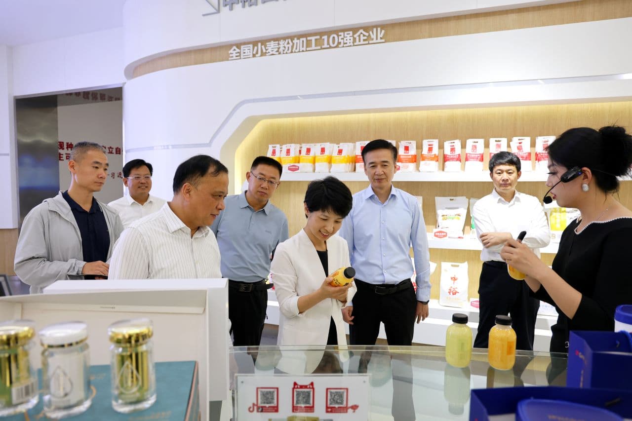 新华社山东分社社长常爱玲率队来滨州调研