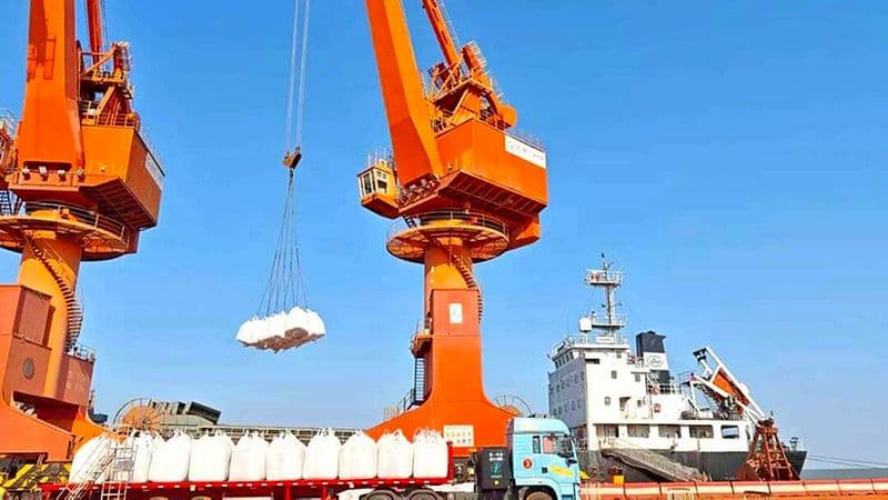 山东港口滨州港优化装船工序 提升玉米纤维作业效率