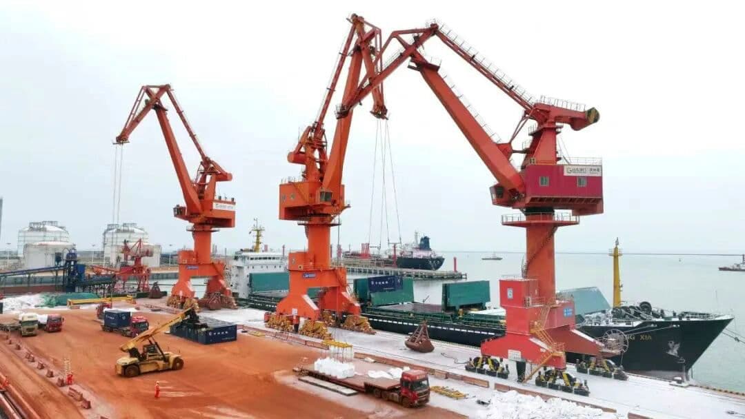 山东港口滨州港优化装卸与调度:货物少周转 船舶少等待