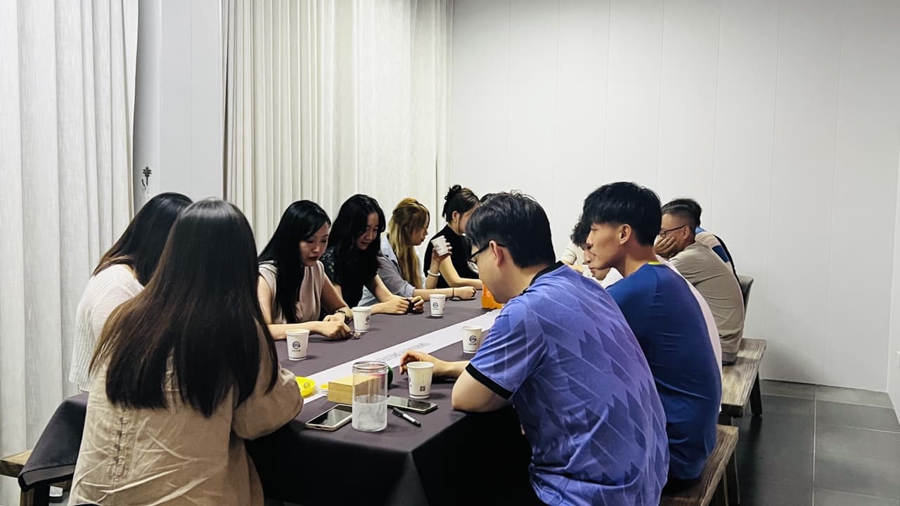 AI都这么聪明了,为什么红娘这个职业反而更值钱了?