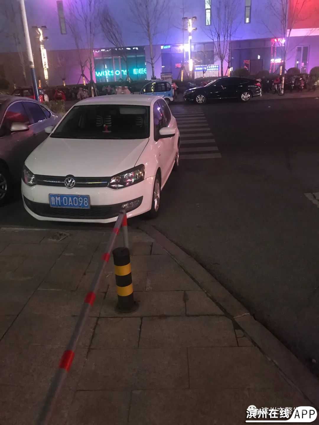 dok8LLkdOUlzb82M.jpg
