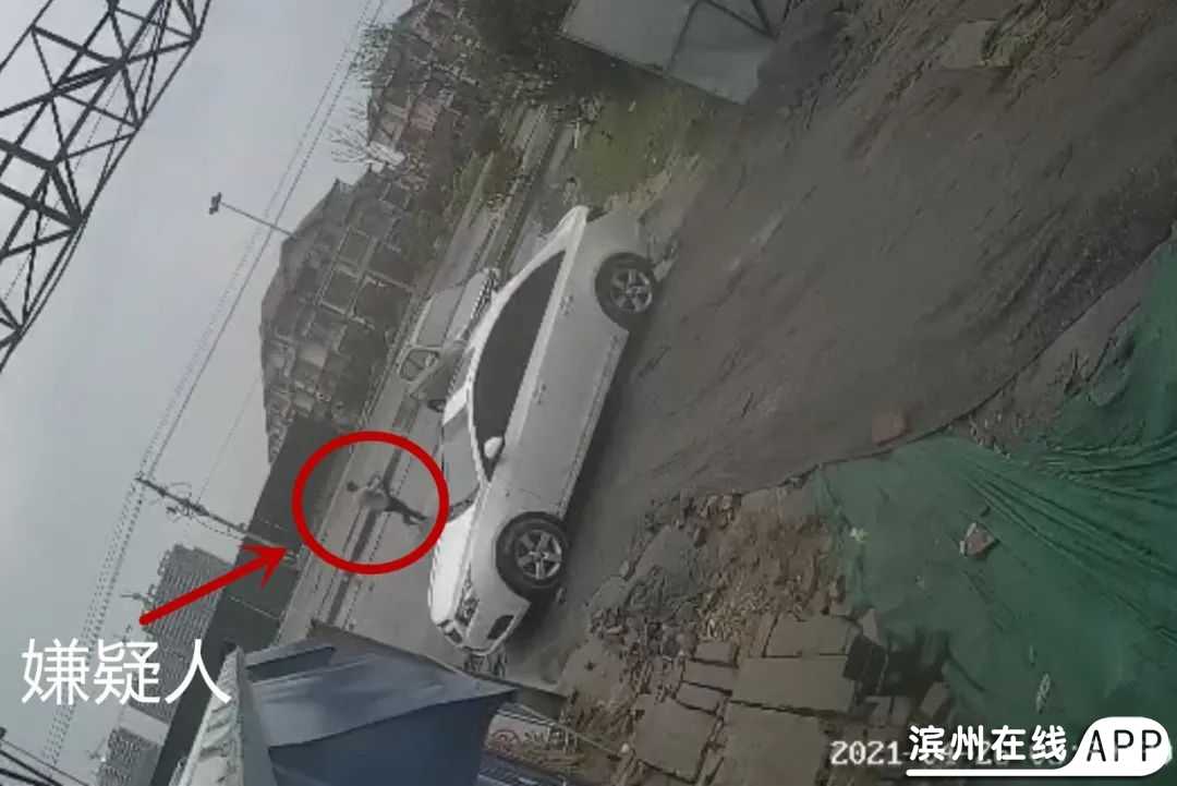 zOJzrIo0gB0Udjio.jpg