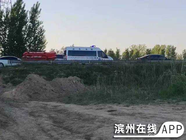 kKakK9a7B7kaBH7W.jpg
