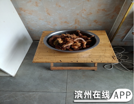 PM8q56333LQ33823.jpg