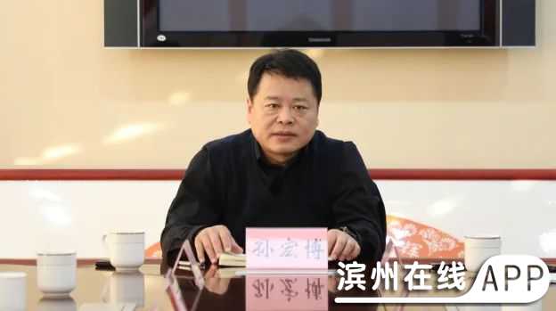 p1F1h9zh48HkdW7l.jpg