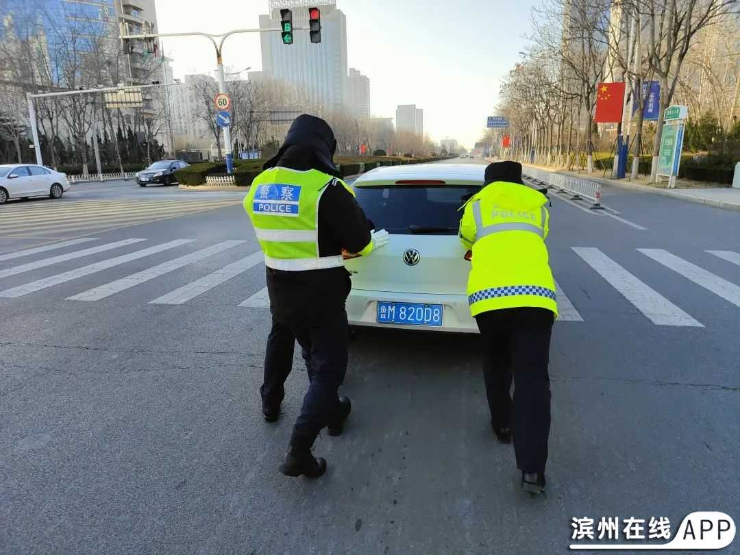 XAd3aIaHZbAzim3c.jpg
