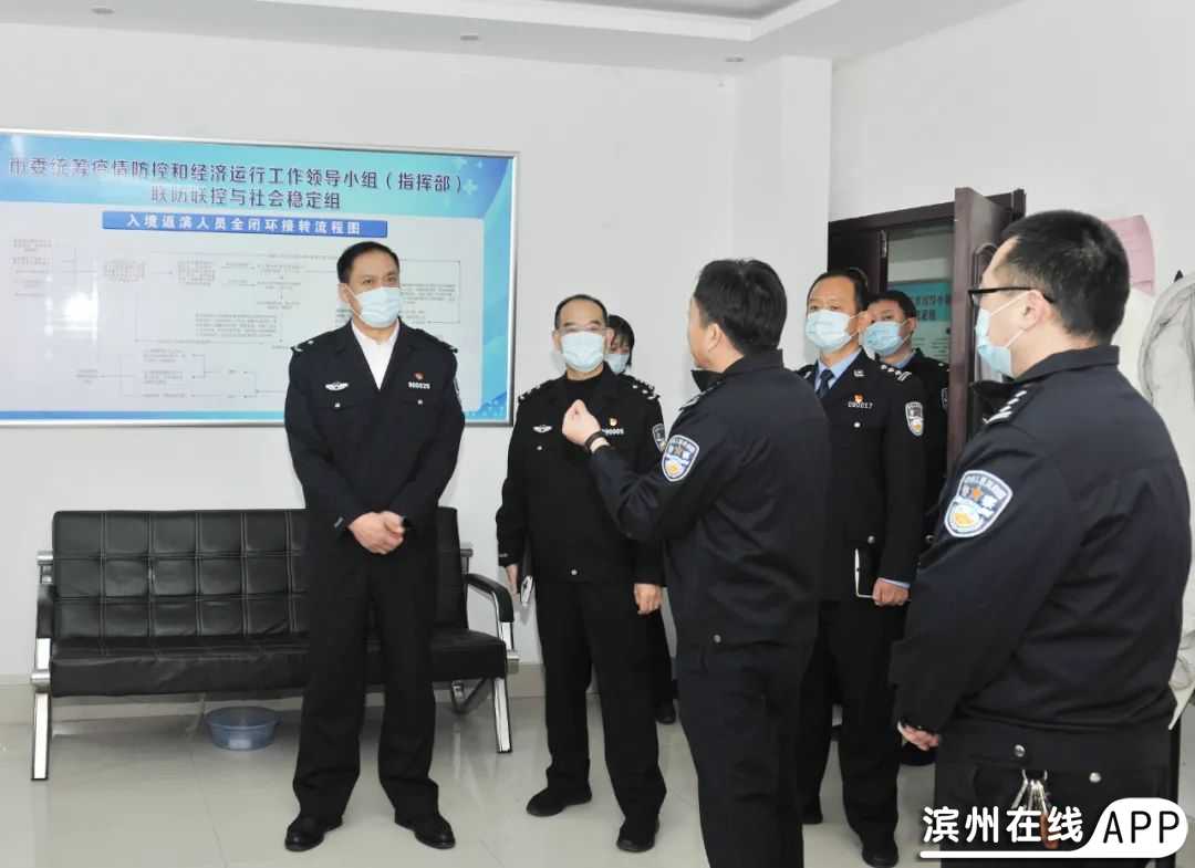 P857Nm8qa2Le58NQ.jpg