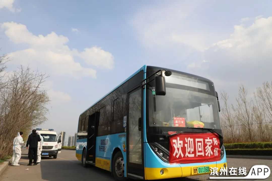 mAYYGYh29i0i2KFA.jpg
