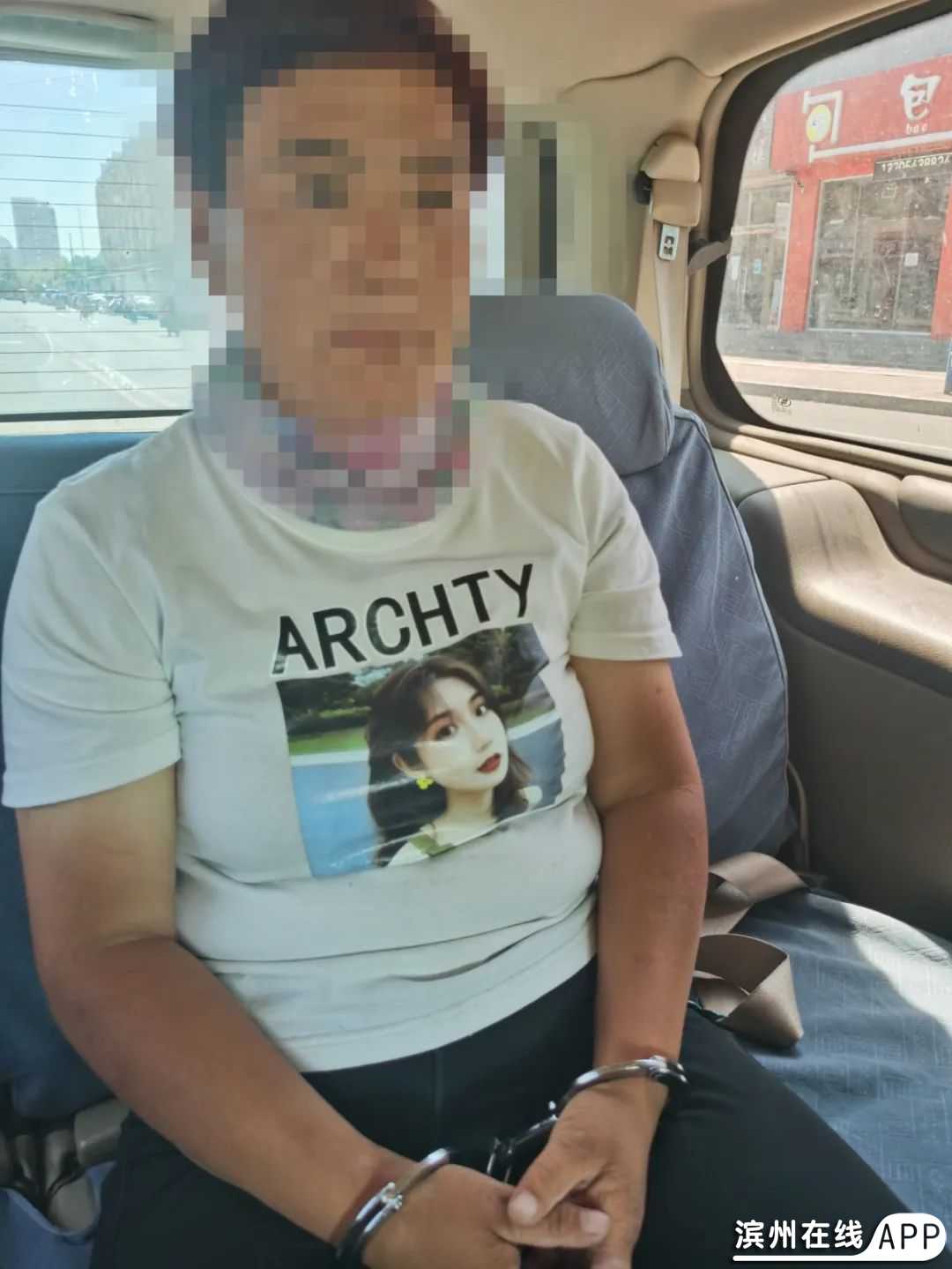 Y2808eM22810YHxy.jpg