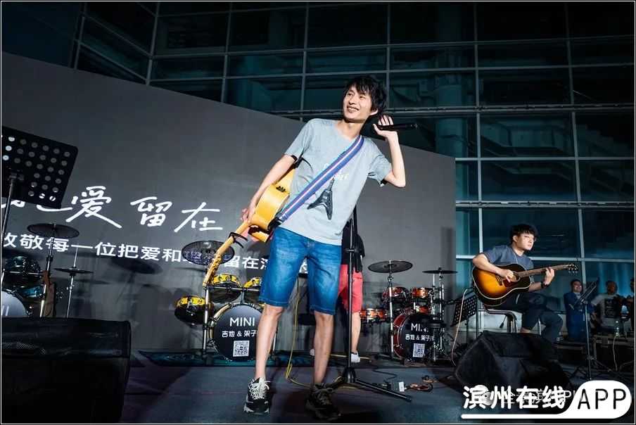 A4s2xY5226b427MS.jpg
