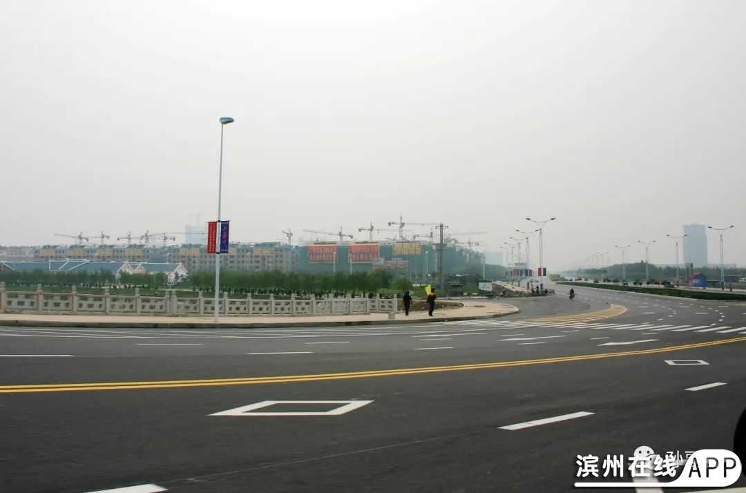 ErP67Z7pyL3dtT2S.jpg