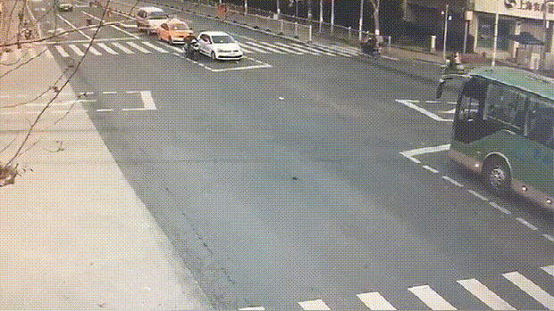 fxs2QP62JqrP2q2p.jpg