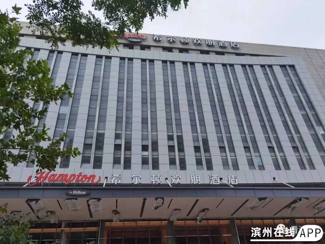 AQ1hKqLu918Qizko.jpg