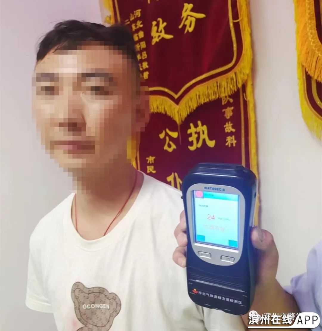 ZaccainahYqcs1gT.jpg