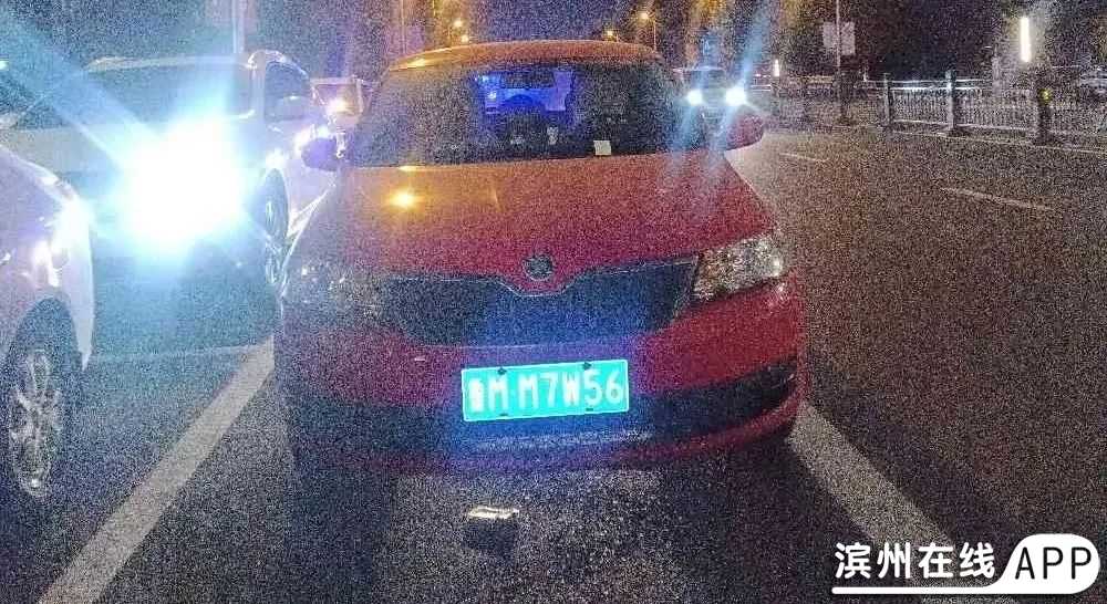 AK08jNiXJ2JgnJyE.jpg